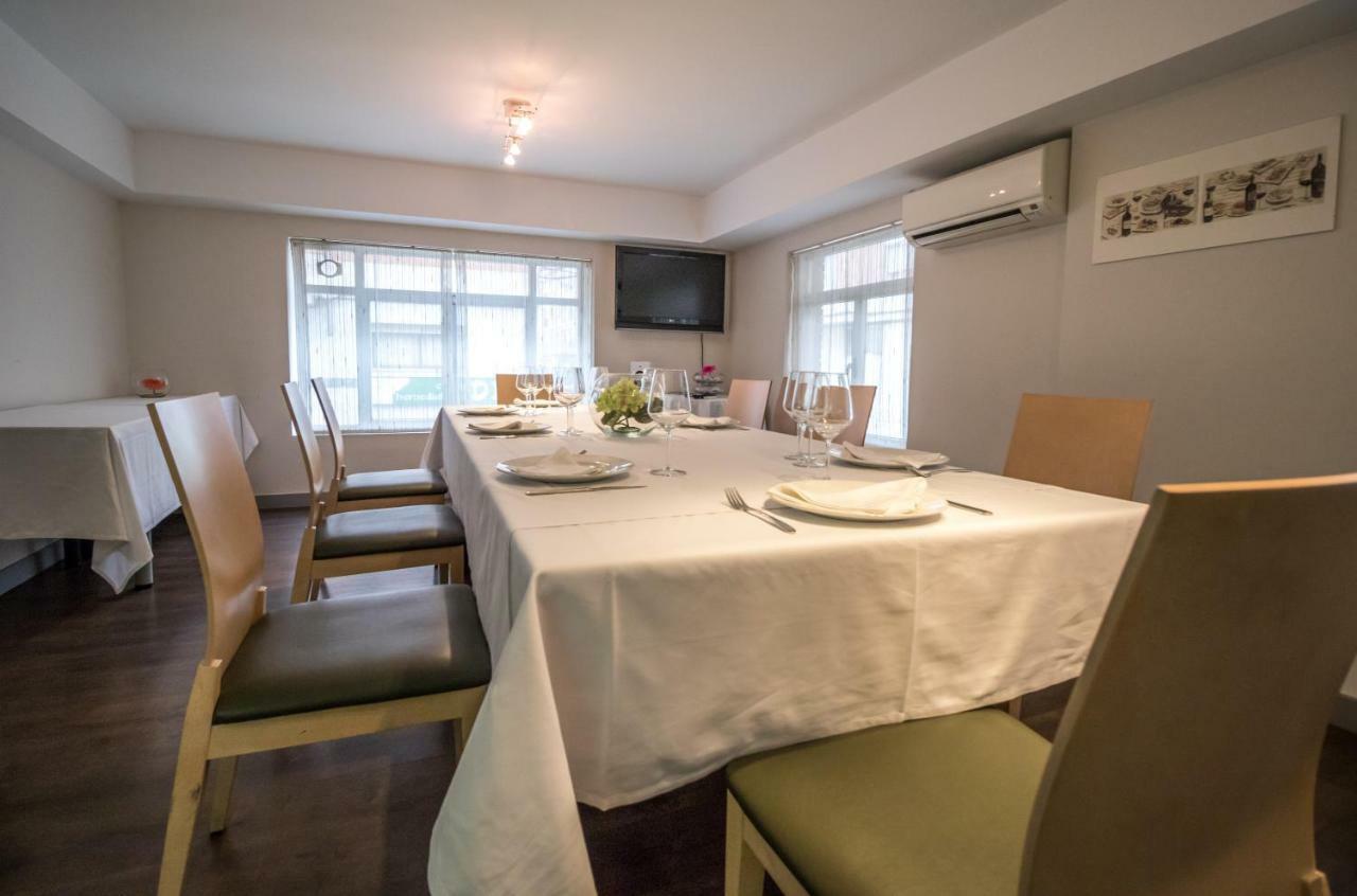 Pension Oasis Самора Екстер'єр фото