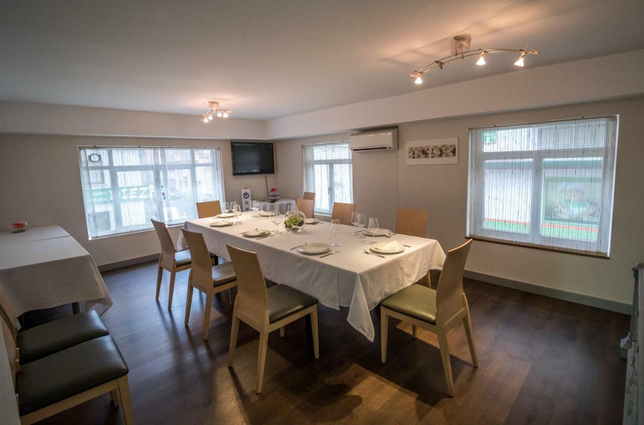Pension Oasis Самора Екстер'єр фото