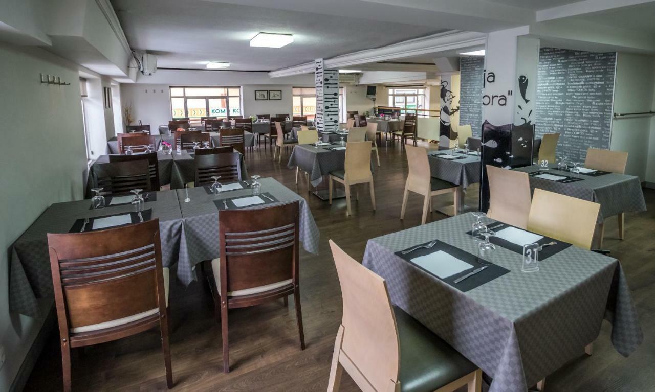 Pension Oasis Самора Екстер'єр фото
