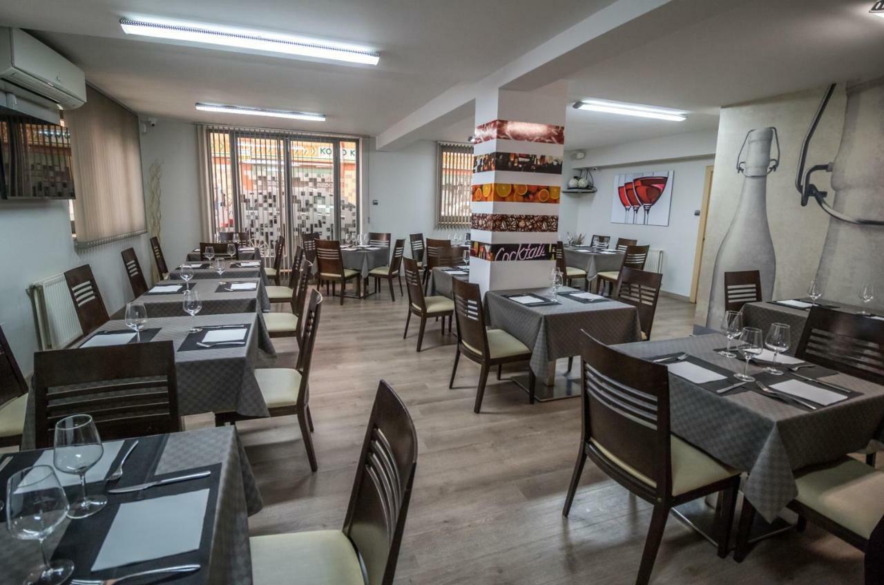 Pension Oasis Самора Екстер'єр фото