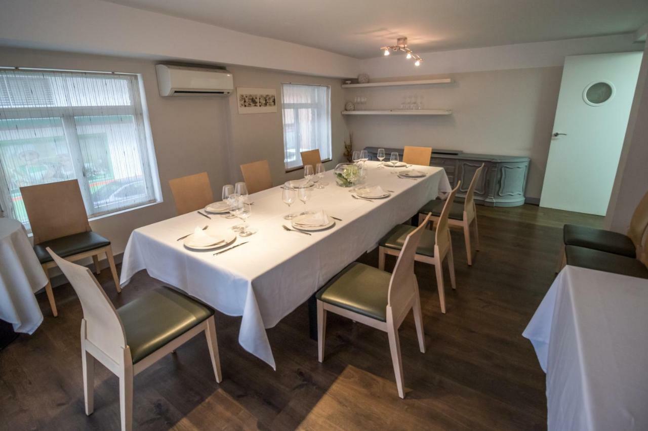 Pension Oasis Самора Екстер'єр фото