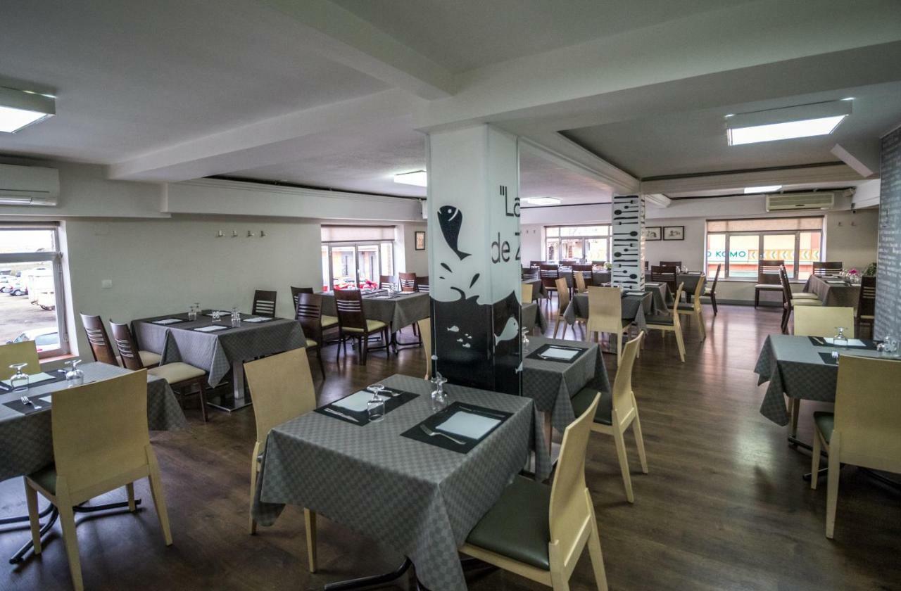 Pension Oasis Самора Екстер'єр фото